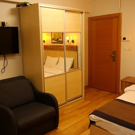 Sheriff Aparthotel 2*