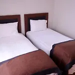 シェリフ レジデンス 4*