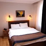 Sheriff Aparthotel 4*